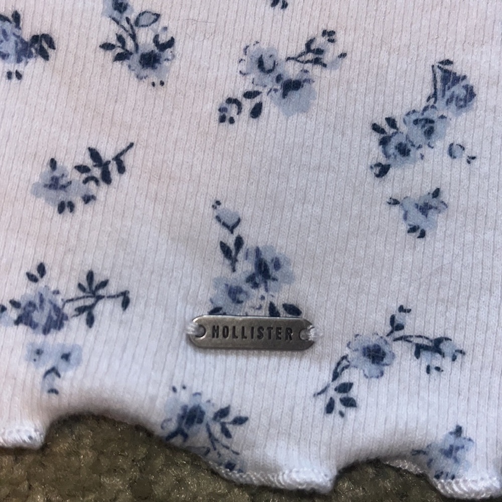 HOLLISTER TEE - Picture 3 of 5